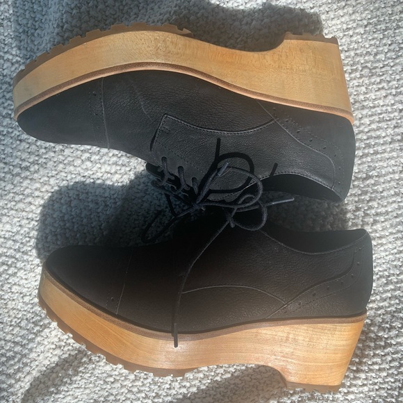 Eileen Fisher Wooden Platform Loafers - 70s Look - Picture 3 of 7